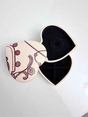 Pandora Genuine Leather Heart Shaped Jewelry Box